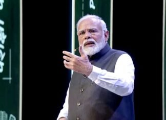 परीक्षा पे चर्चा में PM मोदी ने छात्रों को दिया सफलता का मंत्र, कहा कई बार माध्यम नहीं मन समस्या परीक्षा पे चर्चा