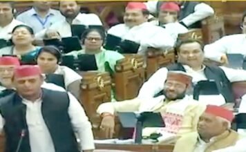 विधानसभा में केशव मौर्या के सवाल से तिलमिलाए अखिलेश, कहा तुम पिता के पैसे से बनवाते हो सड़क