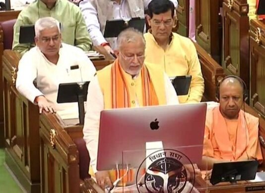 UP के वित्त मंत्री सुरेश खन्ना ने विधानसभा में पेश किया छह लाख 15 हजार 518 करोड़ का बजट, जानें किसे क्या मिला यूपी बजट