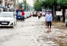 लखनऊ में हुई तेज बारिश, अमेठी, सोनभद्र समेत 15 जिले में मौसम विभाग का रेड अलर्ट भारी बारिश