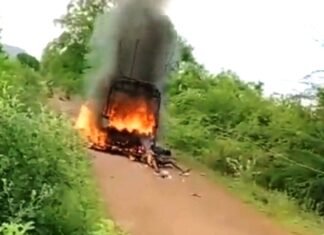 हाईटेंशन तार की चपेट में आया सवारी लेकर जा रहा ऑटो, आठ लोगों की जिंदा जलकर दर्दनाक मौत ऑटो में लगी आग