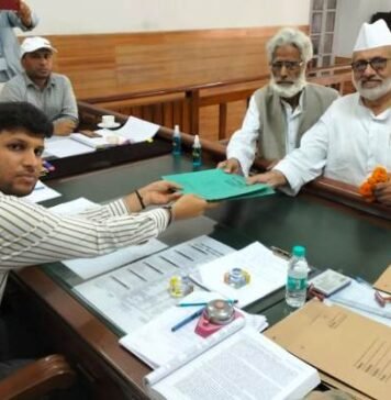 लोकसभा उपचुनाव में सपा ने रामपुर से आसिम रजा को बनाया उम्मीदवार, दाखिल किया नामांकन आसिम रजा
