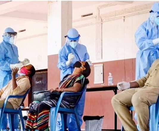 देश में कोरोना की डरावनी रफ्तार, 24 घंटे में 13,216 मामले दर्ज, 23 संक्रमितों की गई जान देश में कोरोना