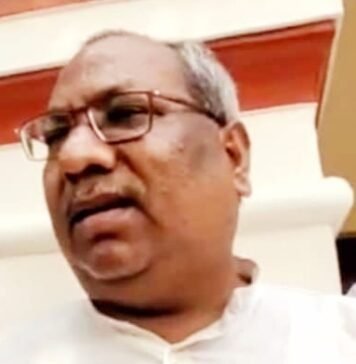 संजय निषाद ने कहा, ‘योगी तो सुनते पर कुछ अधिकारी अंदर से हाथी-साइकिल व बाहर से हैं कमल’ संजय निषाद