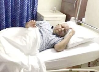 कंधे की हड्डी टूटने के बाद लालू यादव की बिगड़ी तबियत, कराना पड़ा अस्पताल में भर्ती लालू की बिगड़ी तबीयत