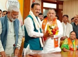 भ्रष्टाचार का आरोप लगा, BJP MLC व पूर्व PM के पौत्र ने CM से की एलडीए के अपर सचिव की शिकायत, कहा तबादला कर कराई जाए उच्च स्तरीय जांच एलडीए के अपर सचिव