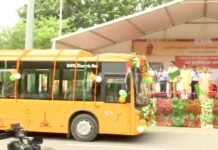 लखनऊ-कानपुर को 42 इलेक्ट्रिक बसों का तोहफा दे बोले सीएम योगी, प्रदूषण मुक्त परिवहन सेवा समय की मांग इलेक्ट्रिक बस