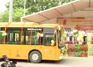 इलेक्ट्रिक बस