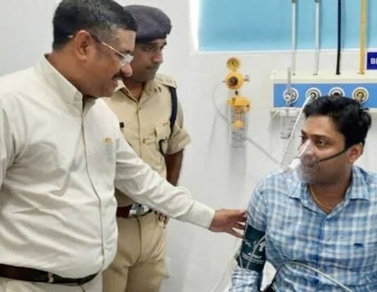 सिलेंडर से जहरीली गैस के रिसाव की चपेट में आए SDM समेत 34 लोगों की बिगड़ी तबीयत जहरीली गैस का रिसाव