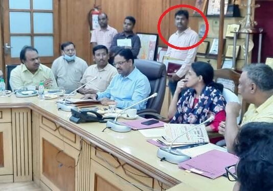 LDA की कॉमर्शियल प्रापर्टी की नीलामी के लिए कमिश्नर ने इन्वेस्टर्स के साथ की मीटिंग, वीसी की वॉर्निंग दरकिनार कर चहेते बाबू से अधिकारियों का प्रेम भी आ गया सामने अधिकारियों का प्रेम