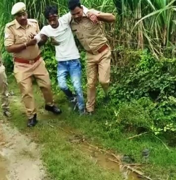 लखीमपुर पुलिस का खुलासा, जुनैद-सुहैल ने बाइक से खेत में लेजा किया था बहनों का रेप, शादी की जिद पर मार डाला, किशोरियों के पड़ोसी छोटू गौतम ने कराई थी दोस्ती, एनकाउंटर में छठा आरोपित भी गिरफ्तार लखीमपुर पुलिस का खुलासा