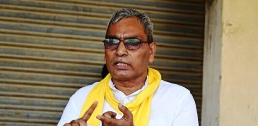 ओपी राजभर का अखिलेश पर बड़ा आरोप, “पैसा, गाड़ी, टिकट का लालच दे तोड़ रहें हमारे नेता, इस काम में लगाएं अपने दो रत्न” ओम प्रकाश राजभर