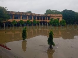 भारी बारिश के चलते लखनऊ में इंटर तक के सभी स्कूल-कालेज बंद