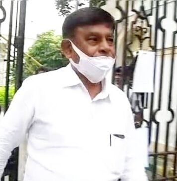 शिक्षक भर्ती घोटाला केस में विधायक माणिक भट्टाचार्य को ईडी ने किया गिरफ्तार माणिक भट्टाचार्य