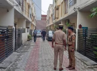 घर में घुस हत्‍या