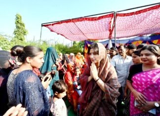 नेताजी को श्रद्धांजलि