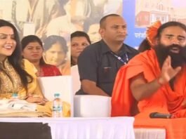 रामदेव का फूहड़ बयान