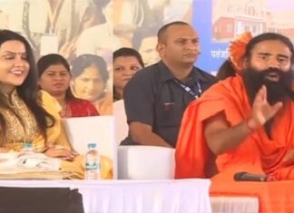 रामदेव का फूहड़ बयान