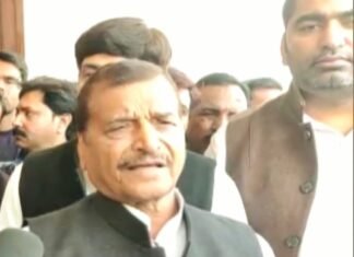 शिवपाल यादव का आरोप