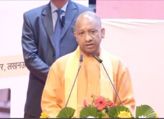 CM योगी ने शिक्षकों को नियुक्ति पत्र देकर कहा, “ट्रांसफर-पोस्टिंग के चक्कर में मत पड़ना, अपनी जिम्मेदारियों का करें निर्वहन” शिक्षकों को नियुक्ति पत्र