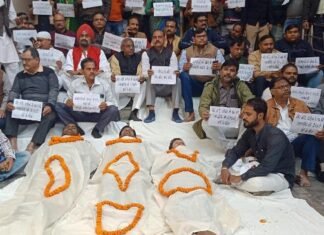 विरोध के बाद यूपी में GST विभाग की छापेमारी पर 72 घंटे की रोक, व्यापारियों ने ली राहत की सांस जीएसटी छापेमारी पर रोक
