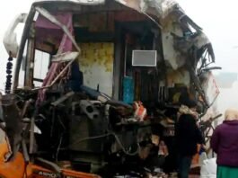 डबल डेकर बस