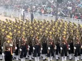 74वें गणतंत्र दिवस के उत्सव पर सुंदर झांकियों से सजा “कर्तव्यपथ”, राष्ट्रपति ने ली अपनी पहली सलामी गणतंत्र दिवस