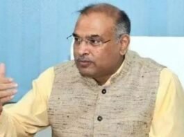 विनय पाठक