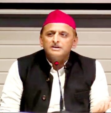 इन्वेस्टर समिट को जनता के साथ धोखा बता, अखिलेश ने योगी सरकार से पूछा ‘पहले के कितने MOU जमीन पर उतरे’ नाकामियां छुपाने