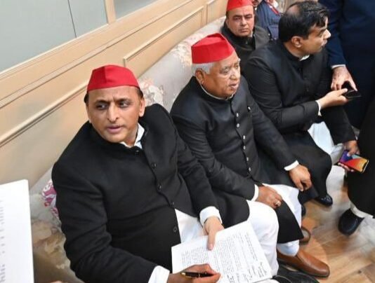 तानाशाही को बढ़ावा