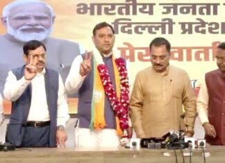 भाजपा में शामिल हो AAP पार्षद पवन सहरावत ने कहा, भ्रष्टाचार से हो रही थी घुटन पवन सहरावत