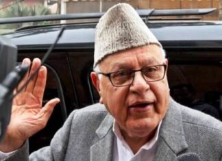 फारूक अब्दुल्ला का मोदी सरकार पर निशाना, जम्मू-कश्मीर में स्थिति सामान्य, तो कराएं चुनाव फारूक अब्दुल्ला