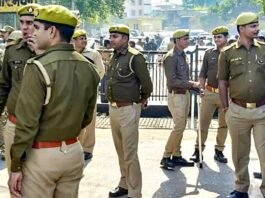 UP में पुलिसवालों के फेसबुक, इंस्टाग्राम चलाने पर रोक, नई सोशल मीडिया पॉलिसी जारी