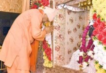 जयंती पर संत रविदास को याद कर बोले सीएम योगी, आडंबर मुक्त समाज निर्माण में उनका महत्वपूर्ण योगदान, मंदिर में किए दर्शन संत रविदास मंदिर