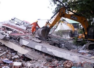 अलाया अपार्टमेंट कांड में यूपी सरकार को हाई कोर्ट का झटका, सपा विधायक शाहिद मंजूर की गिरफ्तारी पर रोक अलाया अपार्टमेंट कांड