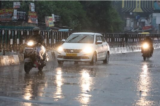 लखनऊ में बारिश
