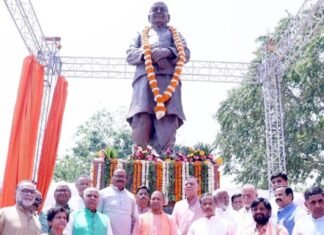 लालजी टंडन की प्रतिमा का अनावरण कर CM योगी ने कहा, तय की शून्य से शिखर की जीवन यात्रा लाल जी टंडन