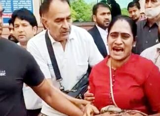 साकेत कोर्ट