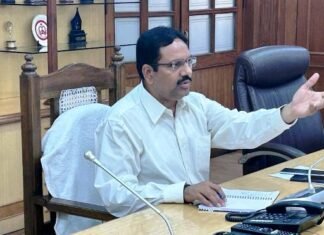जोनल अफसर के निरीक्षण में मिले कई अवैध निर्माण, दो सुपरवाइजर निलंबित, दो JE को कारण बताओ नोटिस नटवरलाल बाबू बर्खास्त