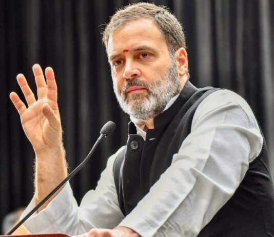 अमेरिका में राहुल का प्रधानमंत्री पर निशाना, नरेंद्र मोदी को भगवान के साथ बैठा दें तो उन्हें भी शुरू कर देंगे काम समझाना भगवान को समझाना