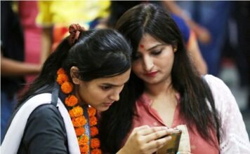 CBSE 12वीं का रिजल्ट जारी, 87.33 प्रतिशत स्टूडेंट्स हुए सफल, ऐसे देखें परिणाम सीबीएसई रिजल्ट