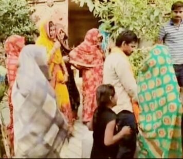 CM आवास के सामने आग लगाने वाले उन्नाव के आनंद मिश्रा की मौत, परिजनों की मांग भाजपा विधायक पर दर्ज हो हत्या का मुकदमा भाजपा विधायक बंबालाल दिवाकर