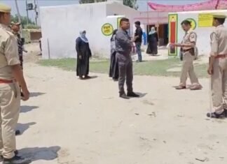 मुस्लिम क्षेत्र में मतदाताओं