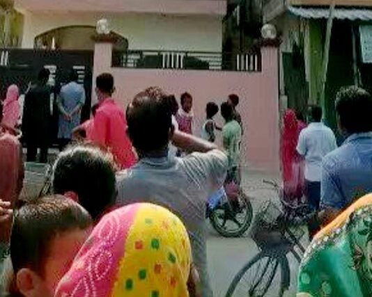 म्यांमार-नेपाल सहित जम्मू-कश्मीर में आया भूकंप, घरों से निकले लोग भूकंप