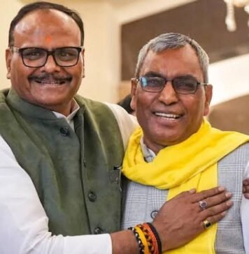 डिप्टी CM ने ओपी राजभर को बताया मित्र, “कहा राजभर कहीं भी रहें, पर हमारे साथ” राजभर को बताया मित्र