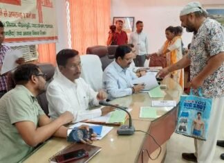 आवंटी के फ्लैट पर एलडीए कर्मी ही जमाए था कब्जा, नागरिक सुविधा दिवस में शिकायत पर निलंबित नागरिक सुविधा दिवस