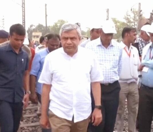 सामने आई भीषण तीन ट्रेन हादसे की वजह, रेल मंत्री बोले, जिम्मेदारों की कर ली गई पहचान भीषण तीन ट्रेन हादसे