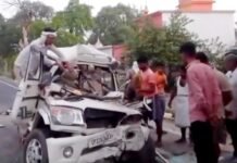 बारातियों की बोलेरो