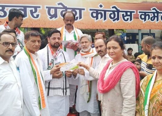 समर्थकों के साथ कांग्रेस में शामिल हुए बसपा नेता प्रवीन वशिष्ठ प्रवीन वशिष्ठ