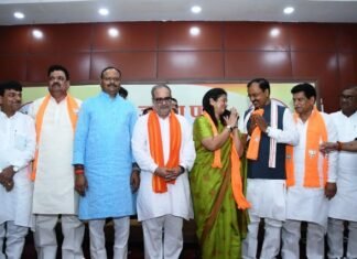 बीजेपी ने लगाई सपा-बसपा व रालोद के खेमे में सेंध, साहब सिंह-राजपाल सैनी समेत कई पूर्व मंत्री-विधायक हुए भाजपाई नेता हुए भाजपाई